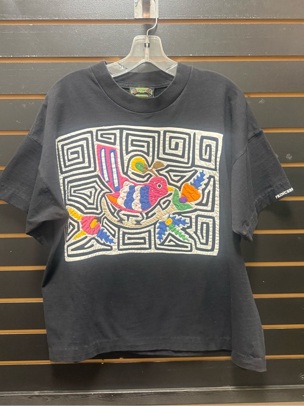 Vintage Sed’s Crafts Panama Mola Art Bird Graphic Tee OSFA